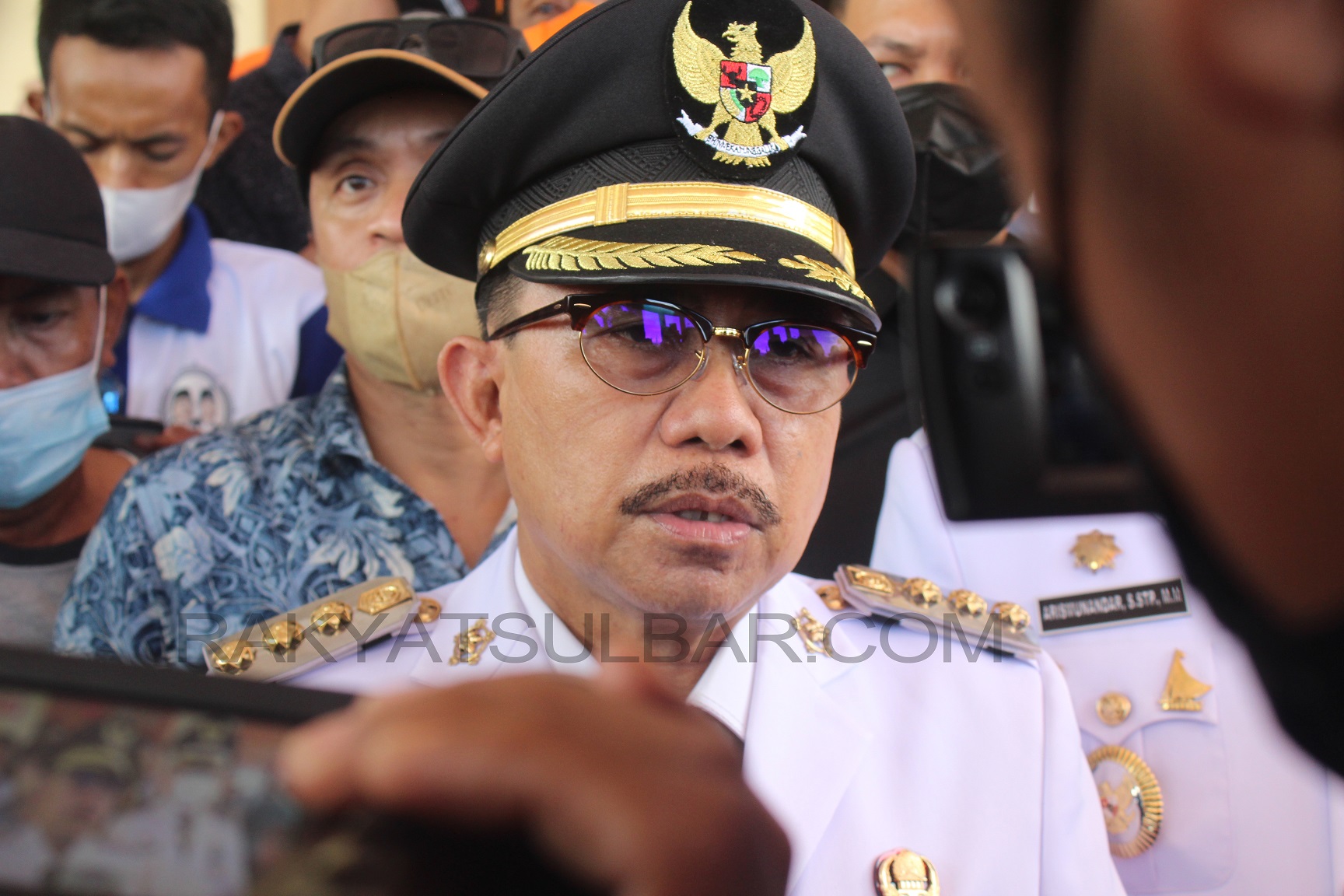 H.Andi Achmad Sukri Tammalele dan Arismundar Kalma,resmi dilantik (Photo Sudirman/Rakyatsulbar.com)