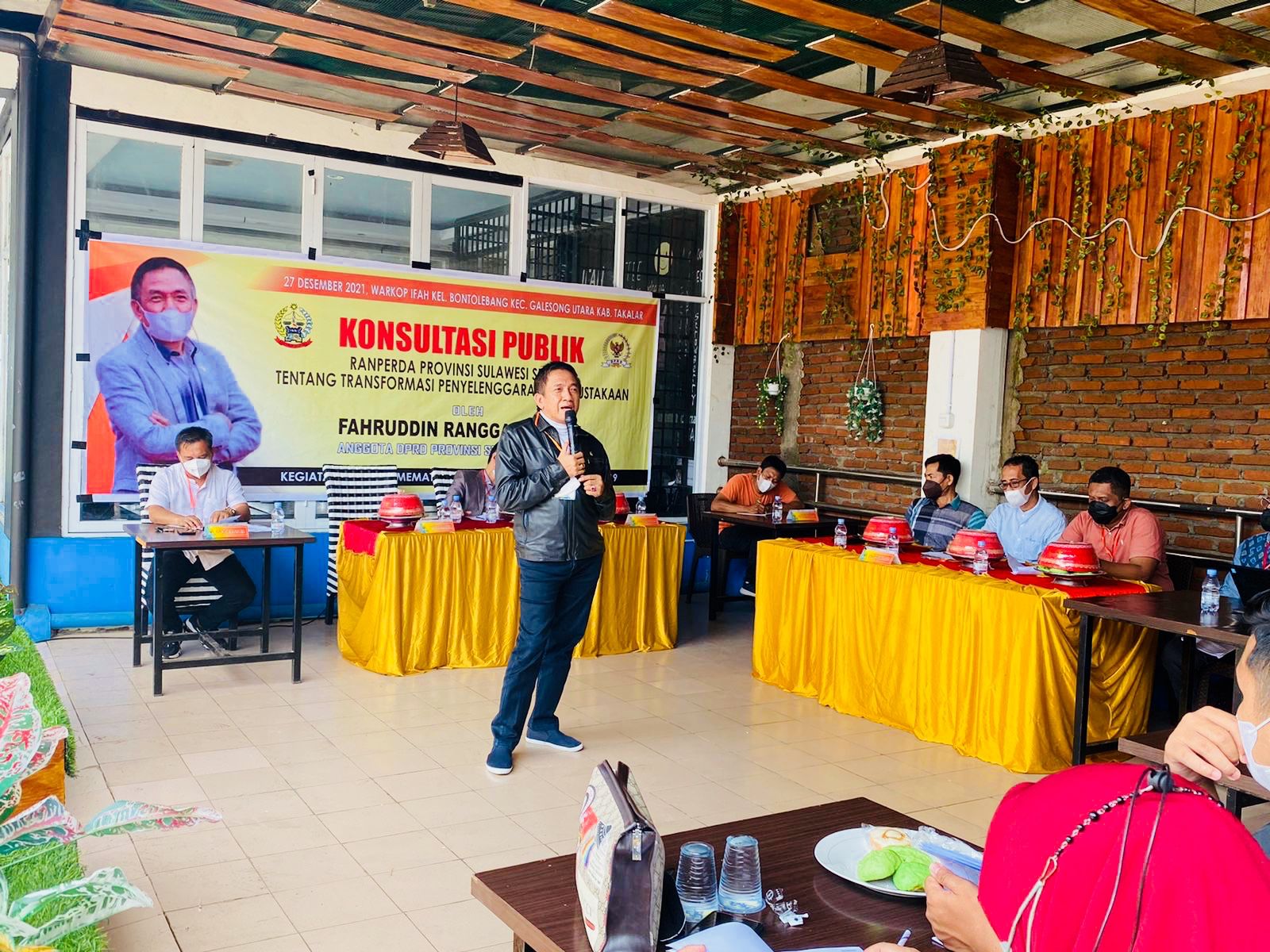 Anggota DPRD Sulsel Fahruddin Rangga kembali melaksanakan kegiatan konsultasi publik terhadap rancangan propemperda transformasi penyelenggaraan perpustakaan di Keluraham Bontolempangan, Kecamatan Galesong Utara, Kabupaten Takalar, Senin (27/12) malam.