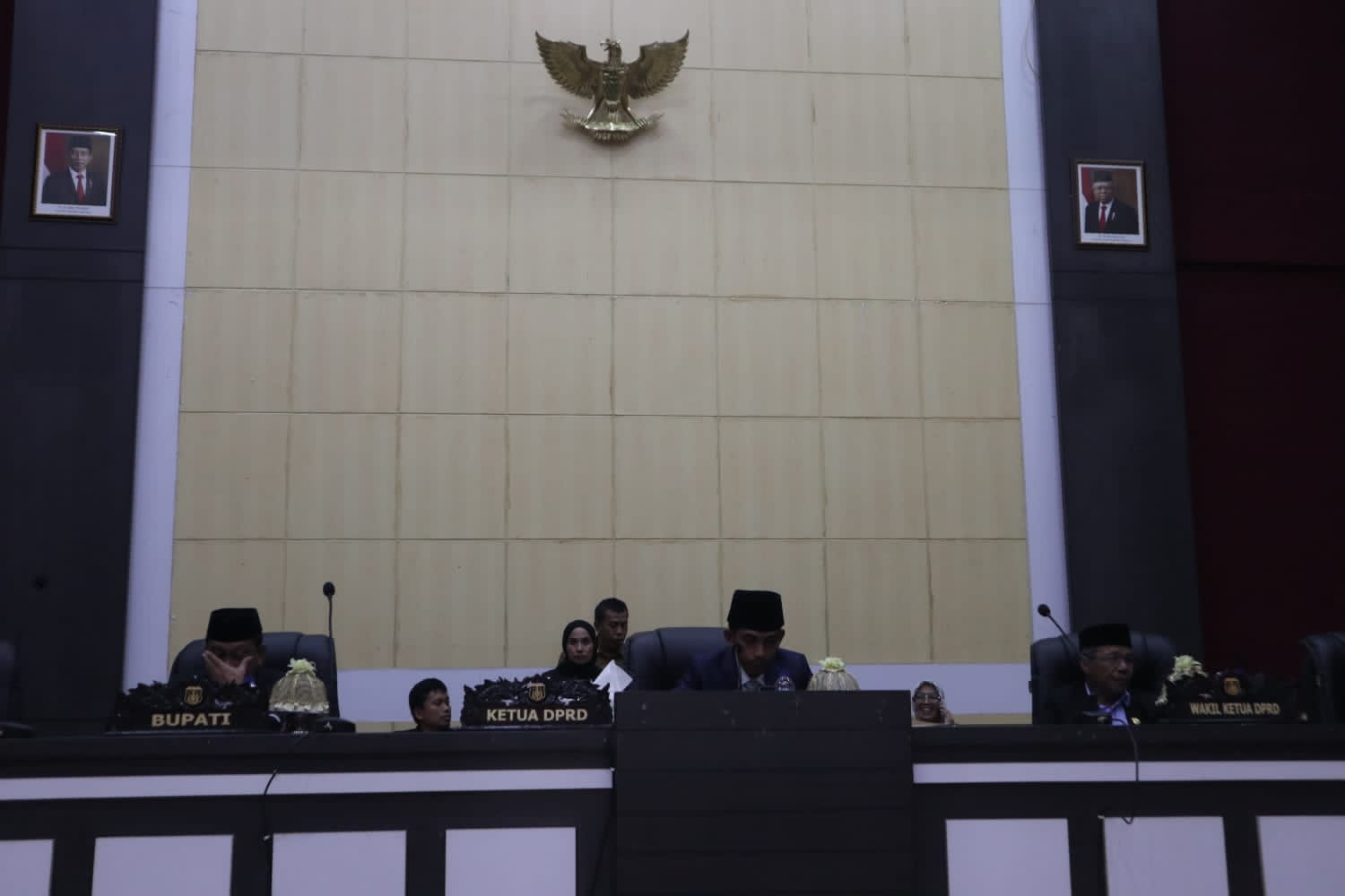 Unsur Pimpinan DPRD Pasangkayu saat memimpin Rapat Paripurna 