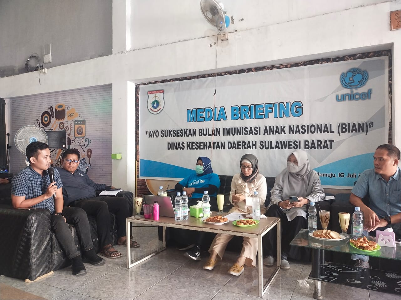 Unicef bersama dengan Dinas Kesehatan Pemprov Sulbar bekerja sama dengan Aji Kota Mandar, gelar media briefing bahas soal BIAN (Foto : Sudirman/Rakyatsulbar.com)