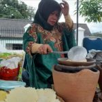 Suhaeda, Senang Makanan Tradisional Jepa Miliknya Diikutkan di Hut Mamuju