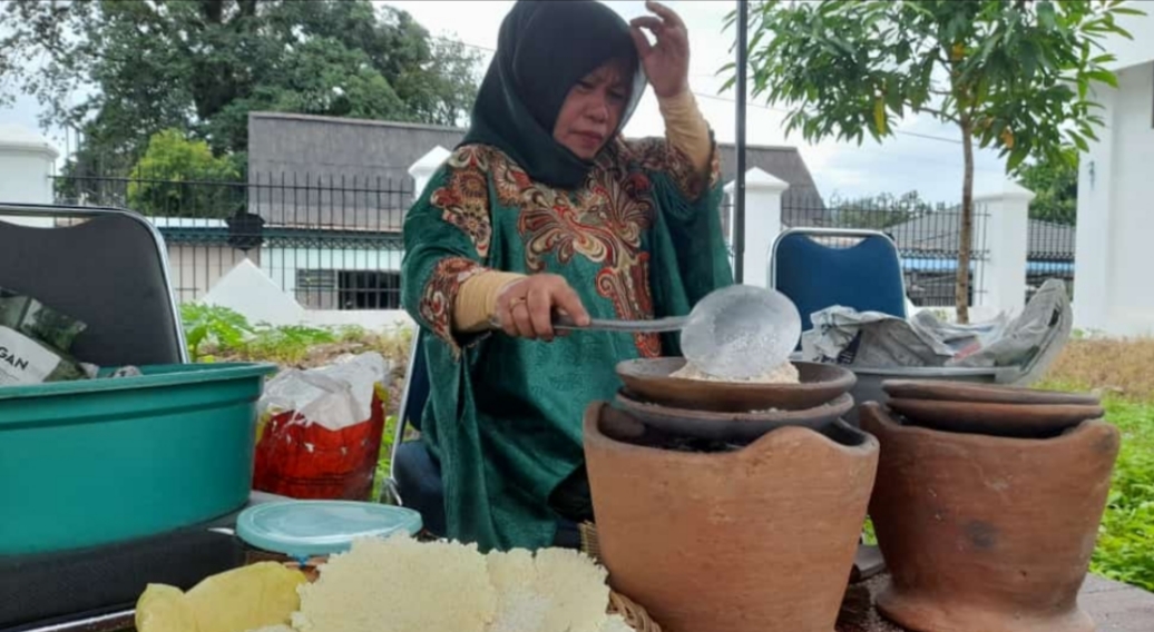 Suhaeda Penjual Jepa di Mamuju, di ikutkan Dalam perayaan HUT Mamuju ke 482