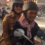 Tak Mau Terlambat Hadiri Apel Kantor, Wawali Fatma Naik Motor dari Citra Land ke Balai kota