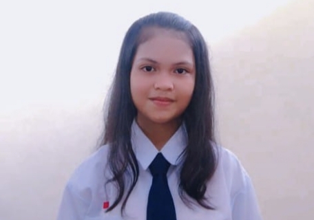 Pearly Agustine Fresilya (14), siswi asal SMPN 6 Tabulahan, Kabupaten Mamasa, Sulbar