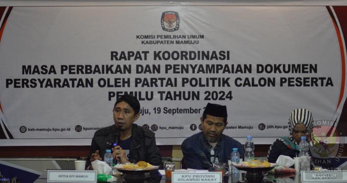 Komisi Pemilihan Umum (KPU) Kabupaten Mamuju menggelar Rapat Koordinasi Masa Perbaikan dan Penyampaian Dokumen Persyaratan Partai Politik calon Peserta Pemilu Tahun 2024