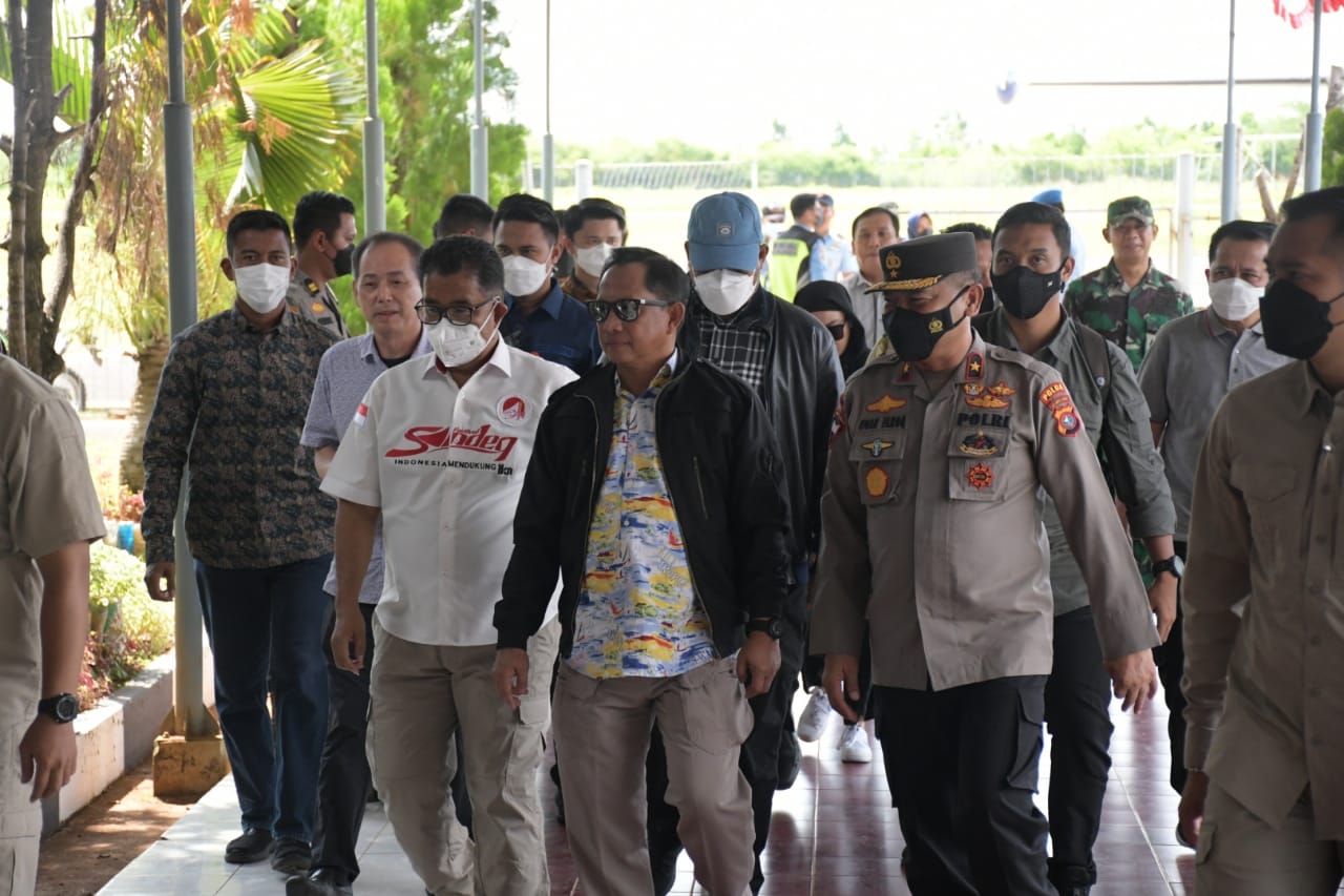 Mendagri Tiba di Bandara Tampa Padang Mamuju