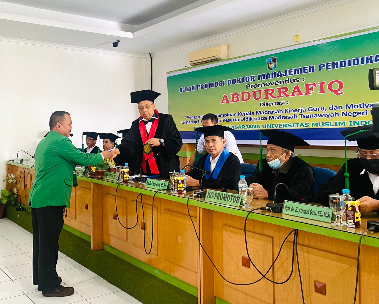 Abdurrafiq Raih Doktor Manajemen Pendidikan Islam