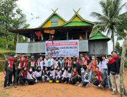 Tembus Medan Terjal di Pedalaman Barru, Mahasiswa Kedokteran UMI Gelar Sunatan Massal