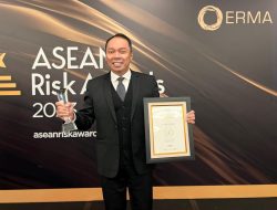 Rivan A. Purwantono Raih Risk Professional of the Year di Ajang ASEAN Risk Awards 2023