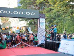 Yusran Paris Bersama IMB Lepas Peserta Run 10 K