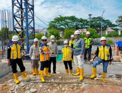 Suraidah Melakukan Inspeksi Rekonstruksi Gedung DPRD Sulbar