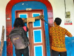 Kepala Sekolah SD Karanamu Diganti, Warga Sambut Segel Pintu