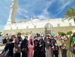 Jamaah Umrah Al Jasiyah Travel Kunjungi Masjid Quba