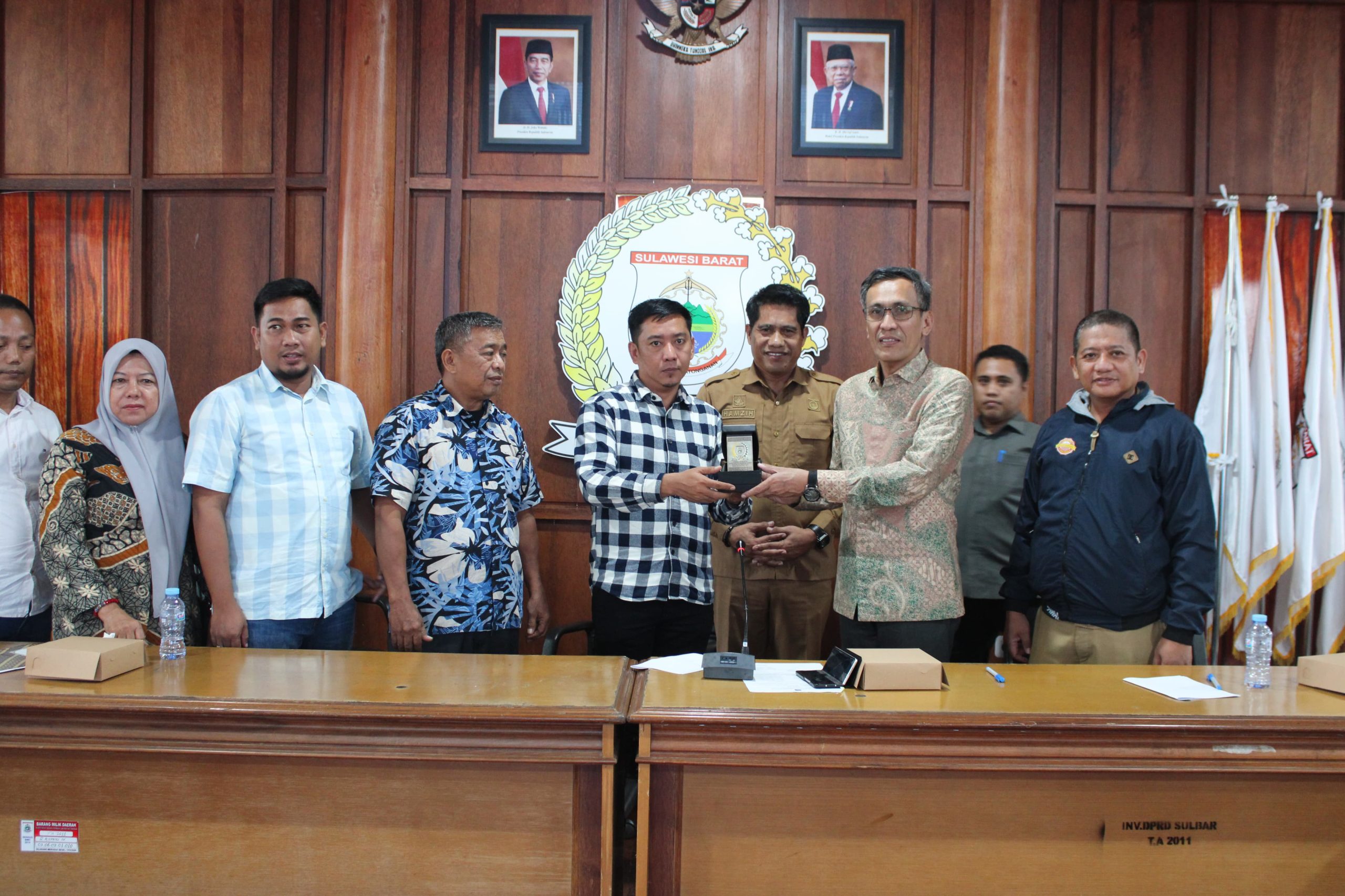 Komisi III Dewan Perwakilan Rakyat Daerah (DPRD) Kabupaten Enrekang, Provinsi Sulawesi Selatan (Sulsel) melakukan kunjungan kerja di Dewan Perwakilan Rakyat Daerah (DPRD) Provinsi Sulawesi Barat