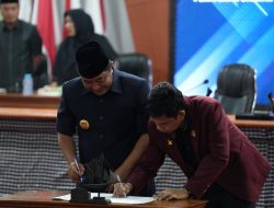 DPRD dan Pemprov Sahkan Kitab Pembangunan Sulbar 20 Tahun ke Depan