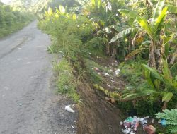 Jalan Poros Sese Terancam Putus, Warga Takut Melintas