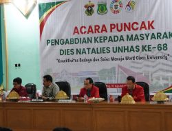 Acara Puncak KKN di Pinrang, Rektor Unhas Serahkan Bibit “Jagung Jago”