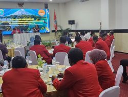 Rektor Unhas jadi Pembicara di Seminar Regional