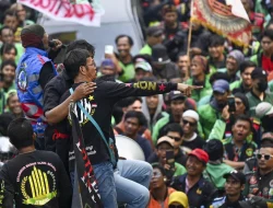 Korban PHK Beralih Menjadi Ojol, Persaingan Pendapatan Semakin Ketat