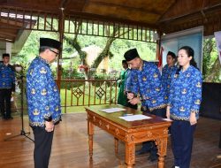 Satu Pejabat Administrator dan 7 Pejabat Fungsional Dilantik Sekprov Sulbar