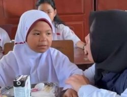 Kisah Mengharukan Devi, Siswi SD yang Rela Berbagi Makan Siang Gratisnya demi Ibunya