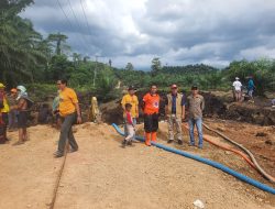 DPRD Sulbar Bersama PUPR Tinjau Fenomena Tanah Bergerak di Mateng