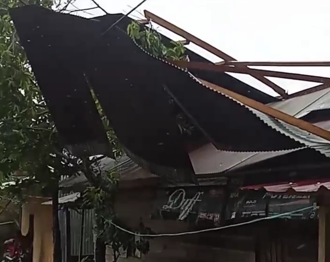 Dua Rumah Rusak di Salletto Akibat Hantaman Angin Kencang