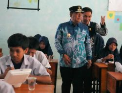 Kembali Pemprov Sulbar Lakukan Uji Coba Makan Siang Bergizi Gratis di SMPN 1 Simboro