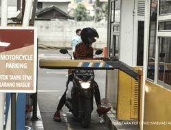 Mengapa Parkiran Motor di Mal Sangat Jauh Dari Pintu Masuk?