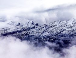 Salju Puncak Jayawijaya Papua Diprediksi Akan Hilang 2 Tahun Lagi