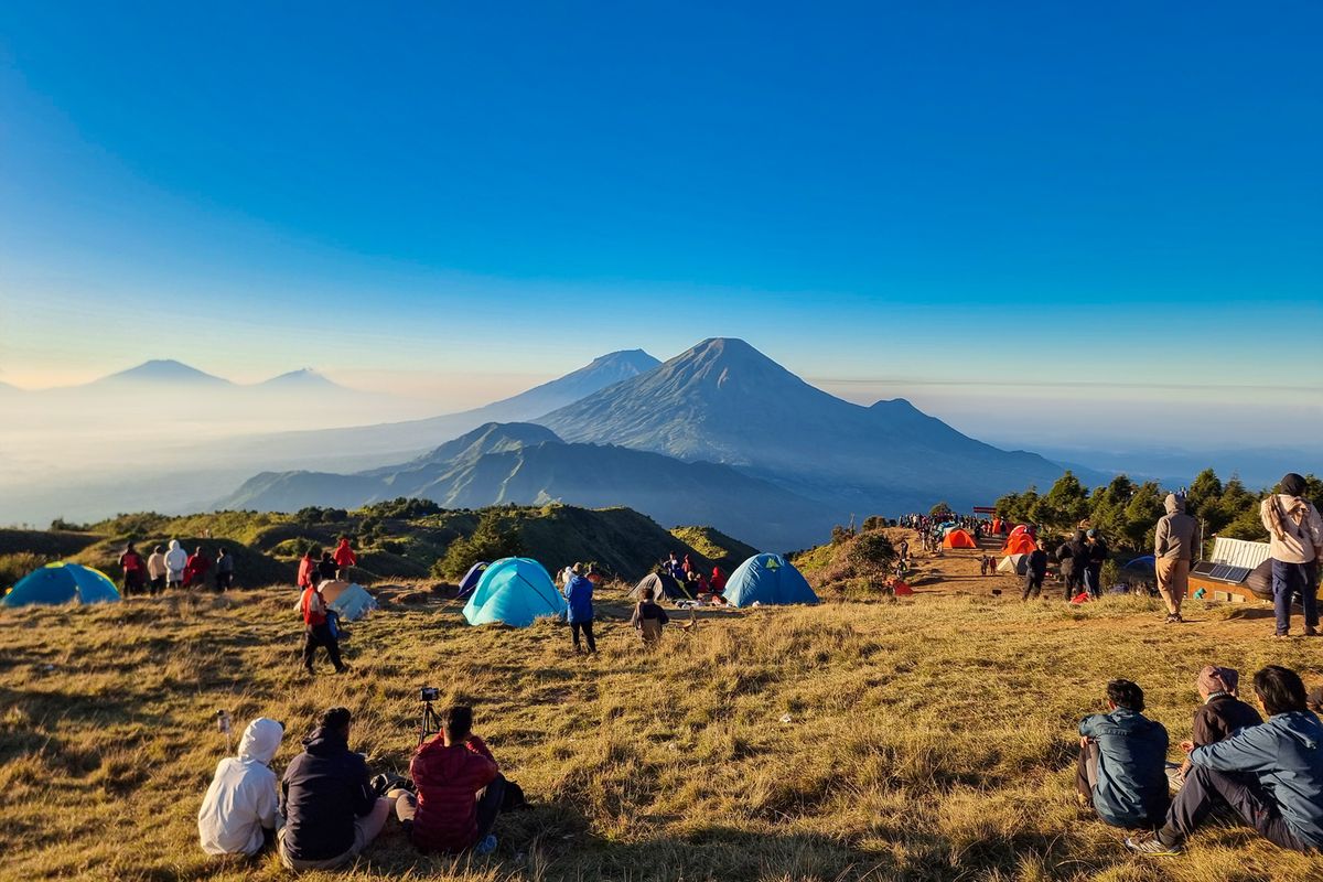 Sunrise Camp Gunung Prau, Jawa Tengah (Dok. KOMPAS)